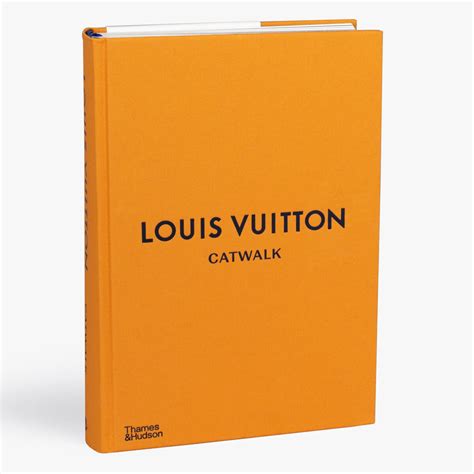 louis vuitton kitap|Louis Vuitton: The Complete Fashion Collections (Catwalk).